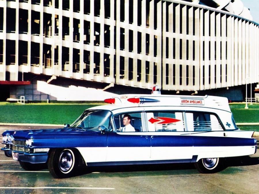  Cadillac Superior Rescuer Ambulance 1963 года  (фото 1 из 1)